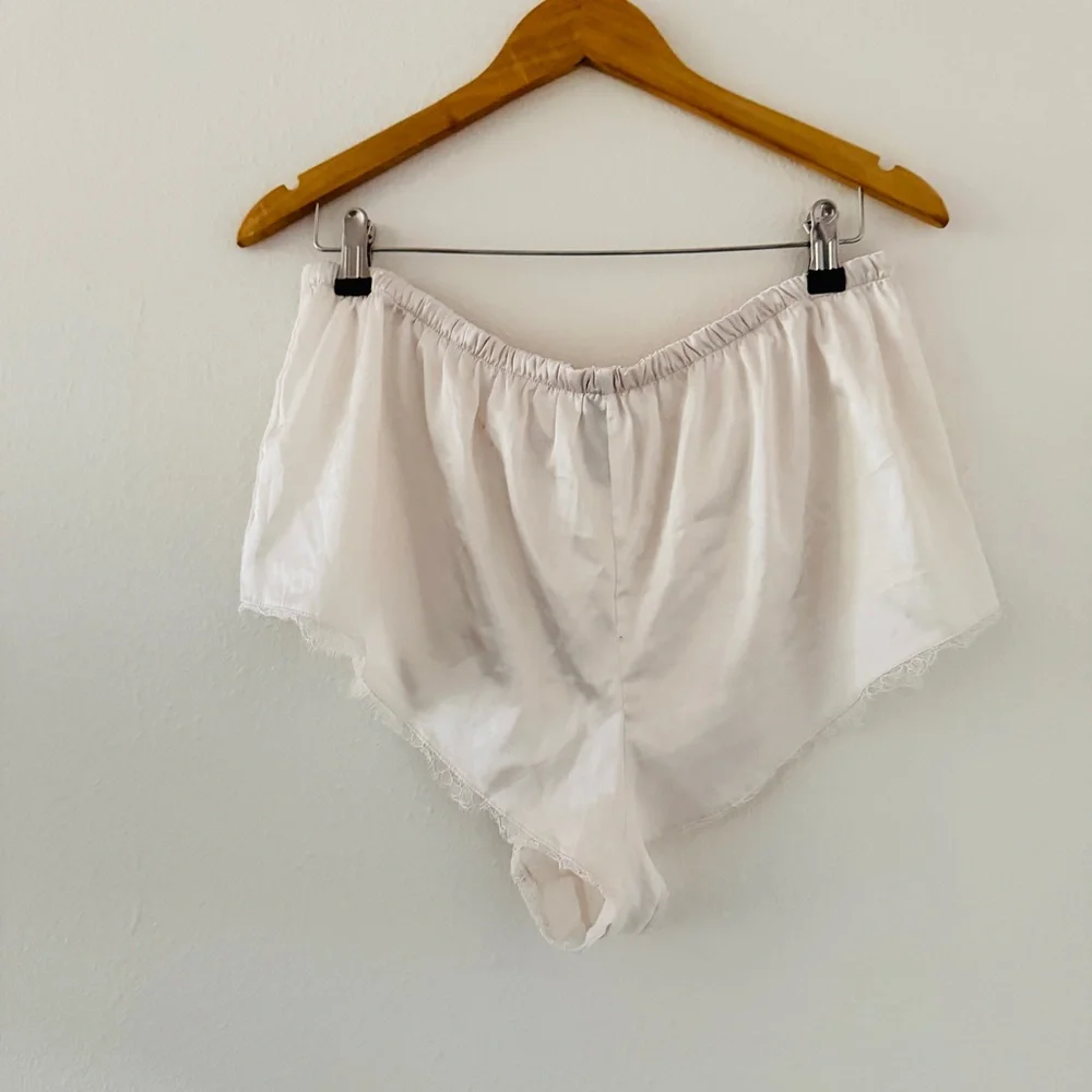 Victoria’s Secret White Nude Two Piece Lingerie Tank Camisole Bridal Set
